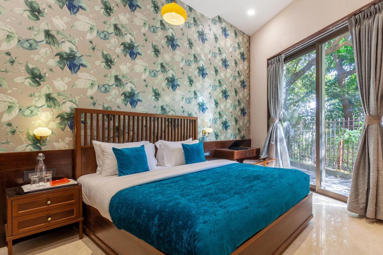 The Blue Horizon By Stayvista: Beachfront Villa with Pool and Games Alibag Exterior photo